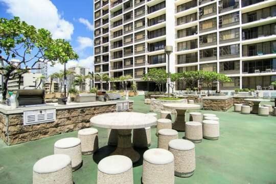 Light & Airy 8Th Floor Ocean View Condo With Lanai Condo Honolulu Ngoại thất bức ảnh